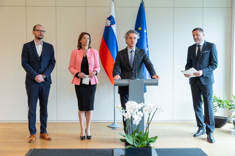Prime Minister Golob during his statement, flanked by MEP Tašner Vatovec, Minister Fajon and Minister Boštjančič