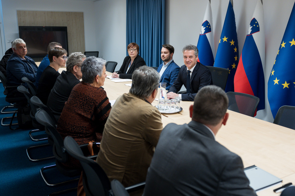 Prime Minister meets the union representatives