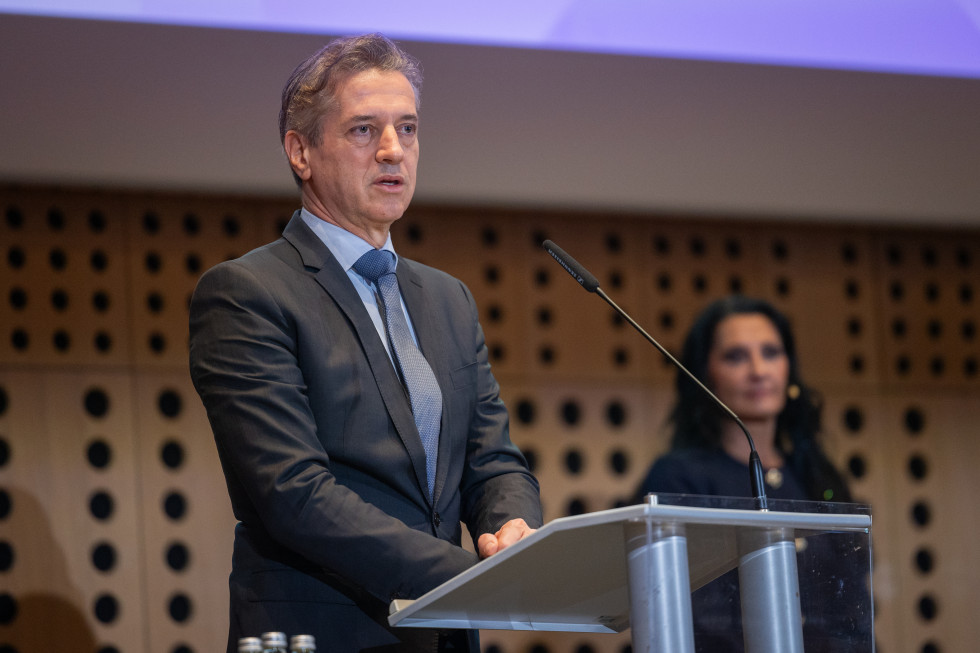 Prime Minister Robert Golob was the keynote speaker at the closing session of the National Consultation on Strengthening the Resilience of the Republic of Slovenia.