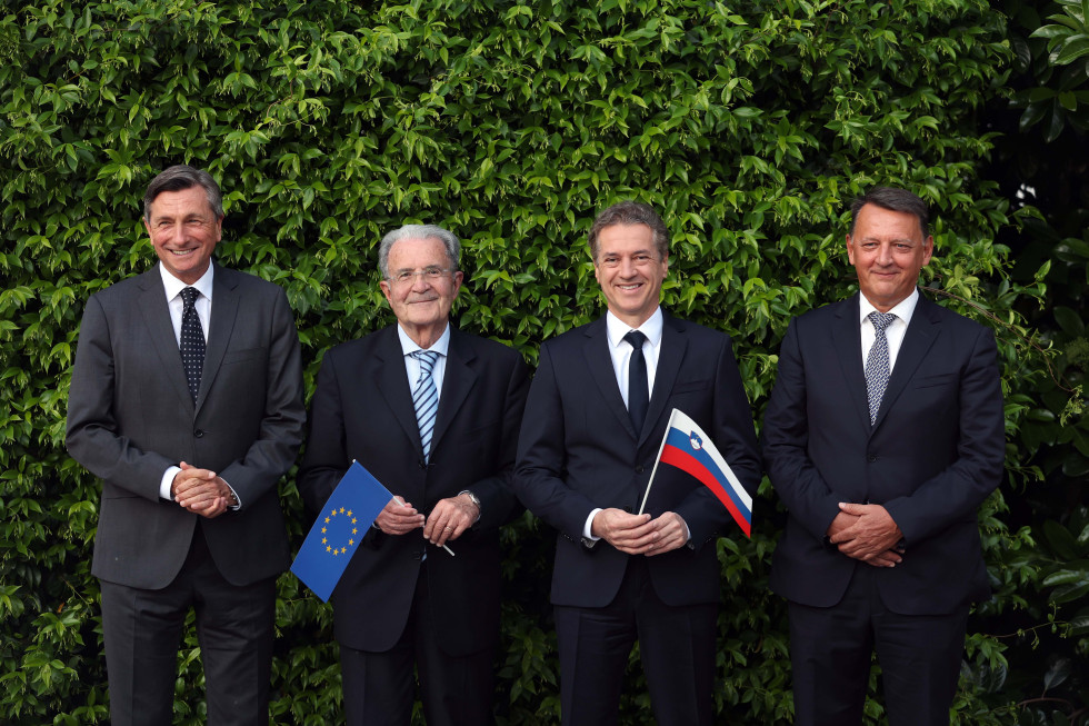 Prime Minister Golob receives the then President of the European Commission, Mr Romano Prodi, the then Prime Minister, Mr Anton Rop, and the then President of the National Assembly, Mr Borut Pahor