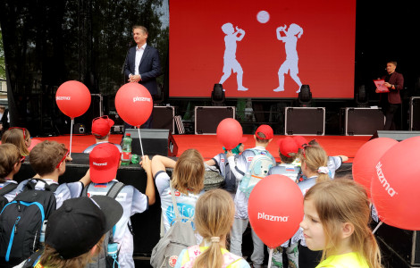 53702097656 b581fef500 o (Today, Prime Minister Robert Golob joined young athletes at the opening of the long-standing Youth Sports Games)