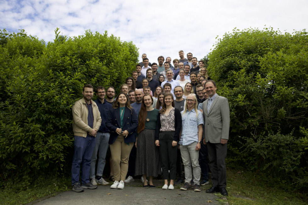 Skupinska fotografija udeležencev konference