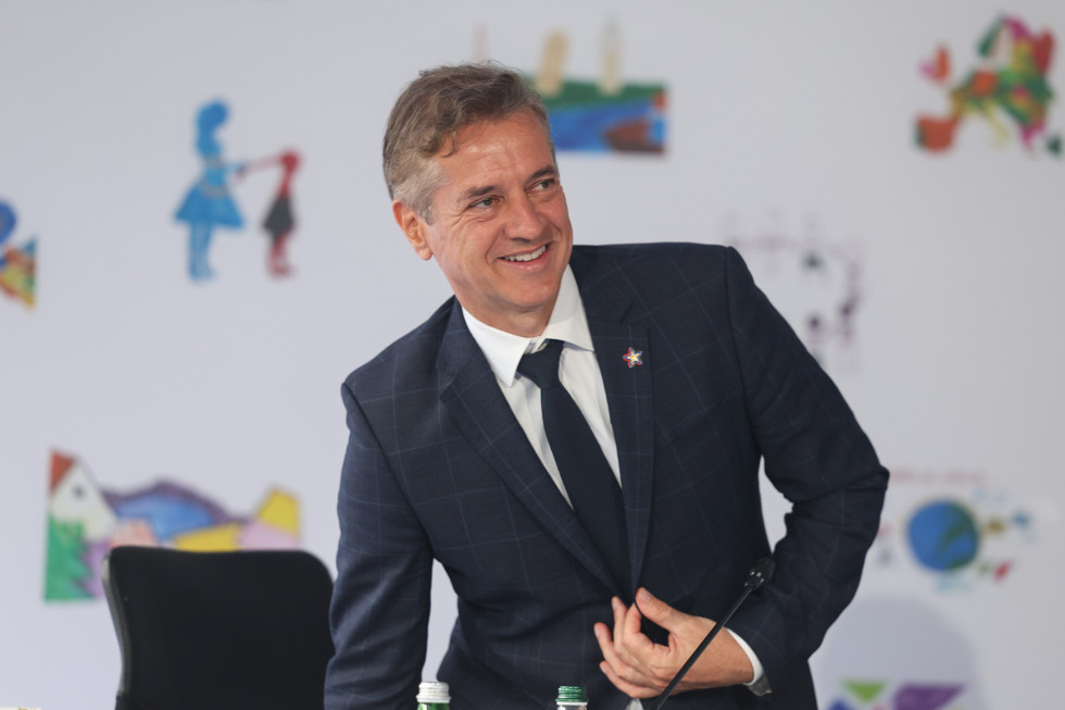 Predsednik vlade dr. Robert Golob se je danes v Tirani udeležil vrha Evropske politične skupnosti