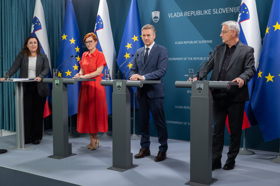 Prime Minister Robert Golob and Ministers Asta Vrečko and Matjaž Han presented the achievements and work of the Government three years into its term.