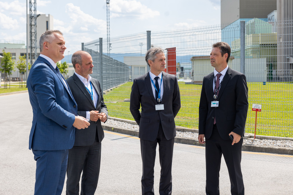 Prime Minister Robert Golob, Minister of the Environment, Climate and Energy Bojan Kumer and Minister of Natural Resources and Spatial Planning Uroš Brežan visited Krško