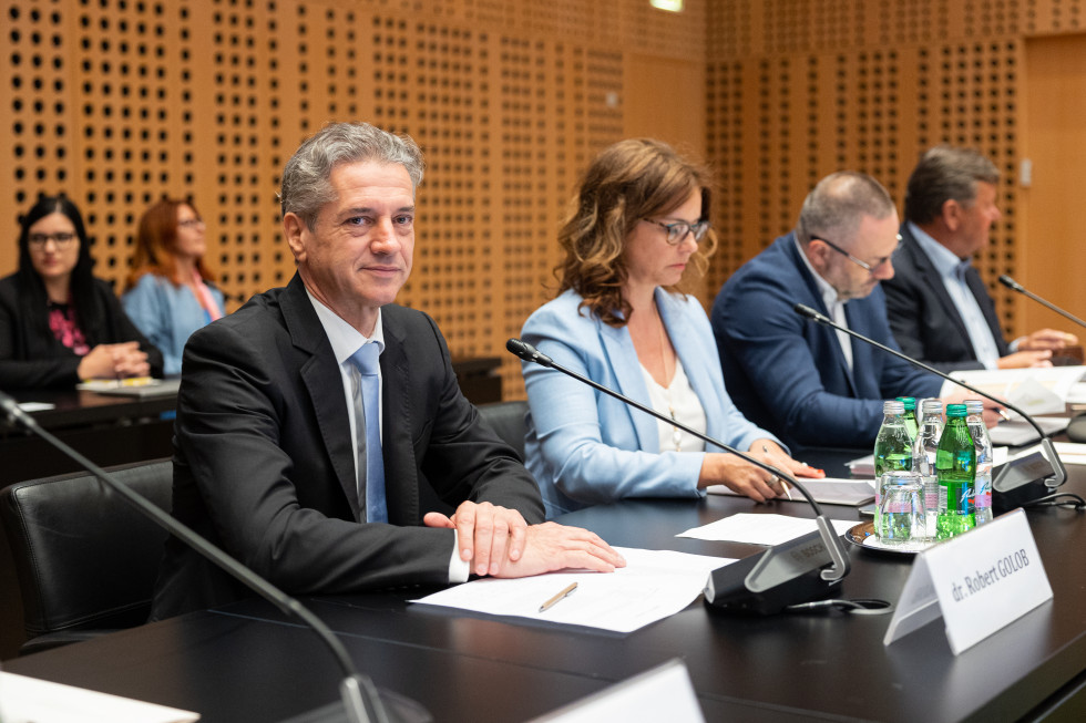 Prime Minister Robert Golob hosted the first meeting of mayors of Slovenian municipalities.