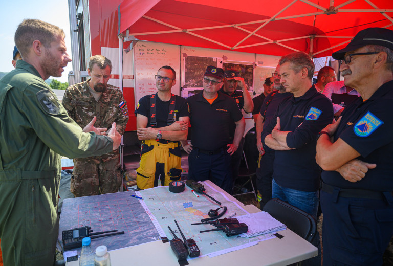 Prime Minister Golob assesses the response to the fire in the Karst as extremely fast and efficient