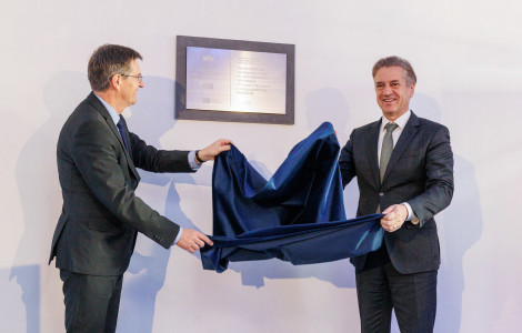 54950021583 106b81880c k (Two men are unveiling the foundation stone.)