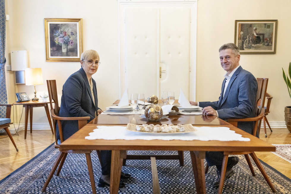 Slovenian president Nataša Pirc Musar and Prime Minister Robert Golob at a working breakfast.