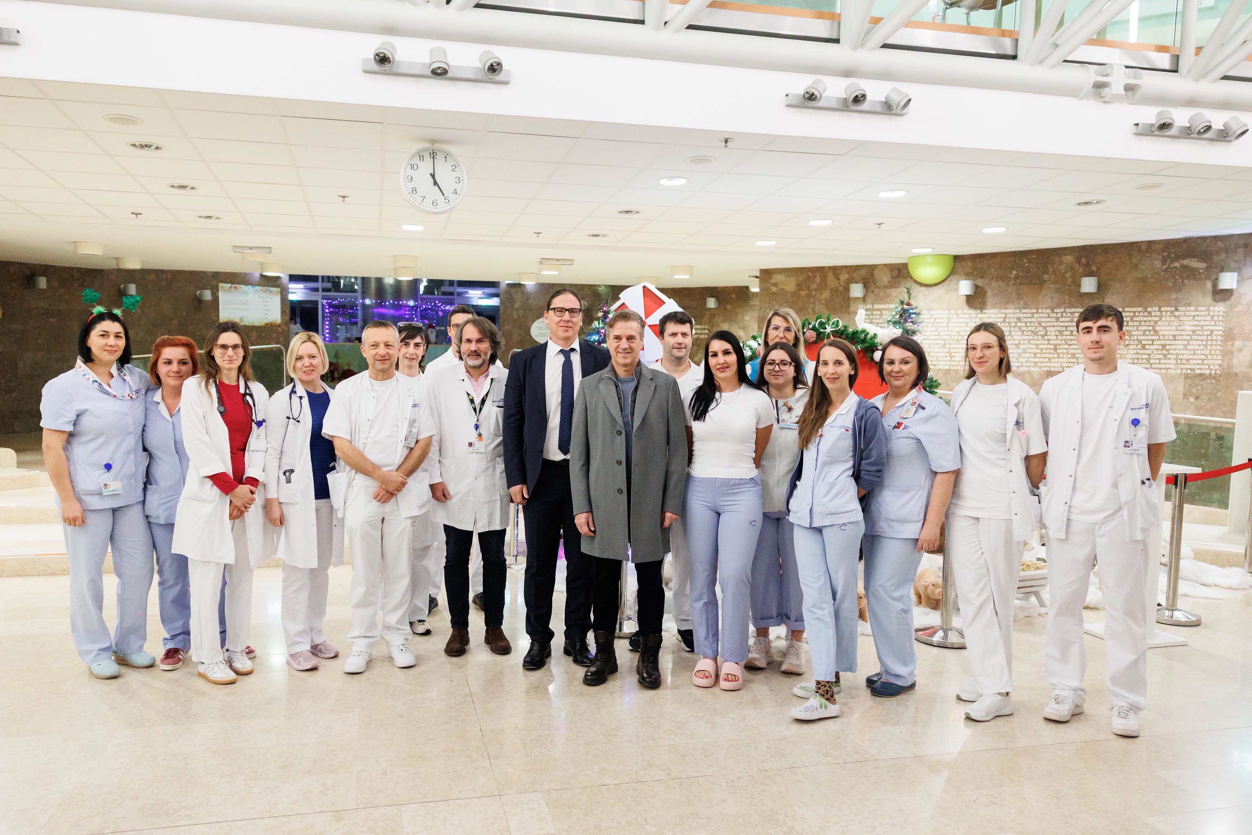 Prime Minister Golob visits the University Medical Centre Ljubljana, the Institute of Oncology and the Ljubljana Fire Brigade