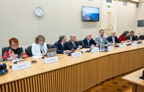53780543522 e80d1658ec o (Prime Minister Robert Golob convened the Council's first session of the current term)