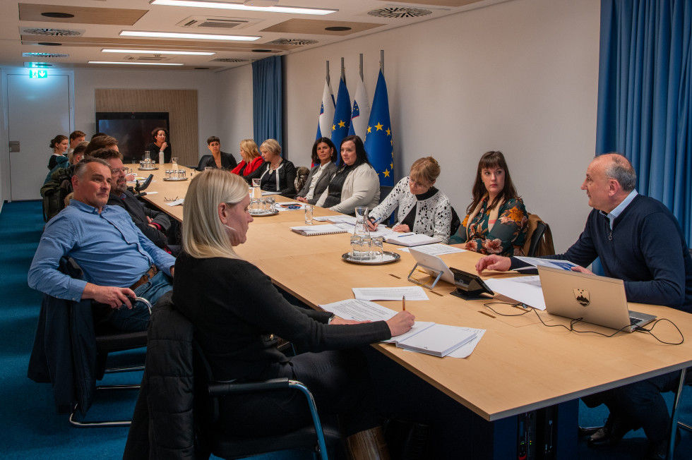 ja fokalne skupine vlade Republike Slovenije 