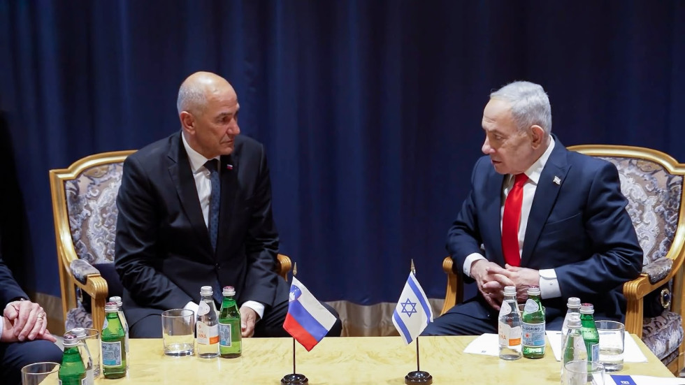 Predsednik Vlade Republike Slovenije Janez Janša se je ob robu 81. zasedanja Generalne skupščine OZN v New Yorku med ostalimi bilateralami srečal tudi s predsednikom Vlade Države Izrael Benjaminom Netanjahujem