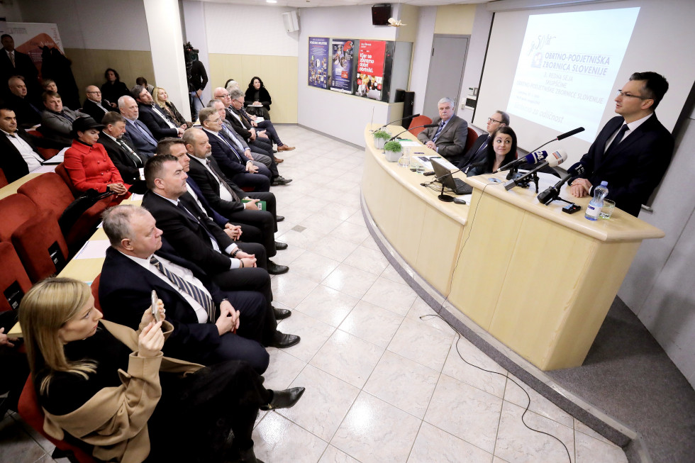 Predsednik vlade je nagovoril zbrane na srečanju skupščine Obrtno-podjetniške zbornice Slovenije.