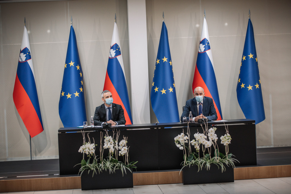 Prime Minister Janez Janša and Minister of Labour, Family, Social Affairs and Equal Opportunities Janez Cigler Kralj at a press conference 