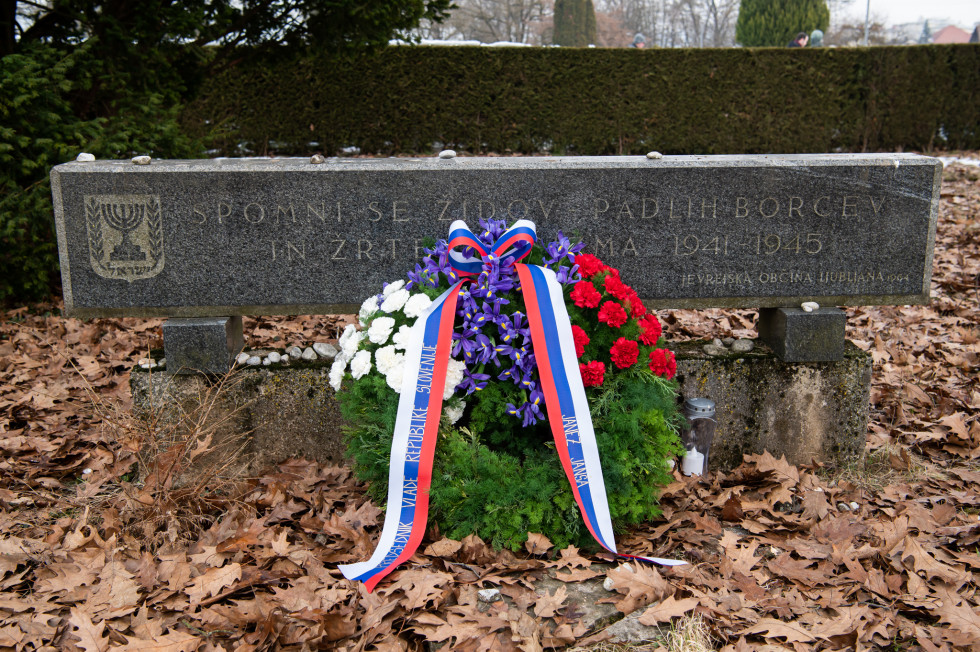 Wreath-laying ceremony on the occasion of International Holocaust Remembrance Day