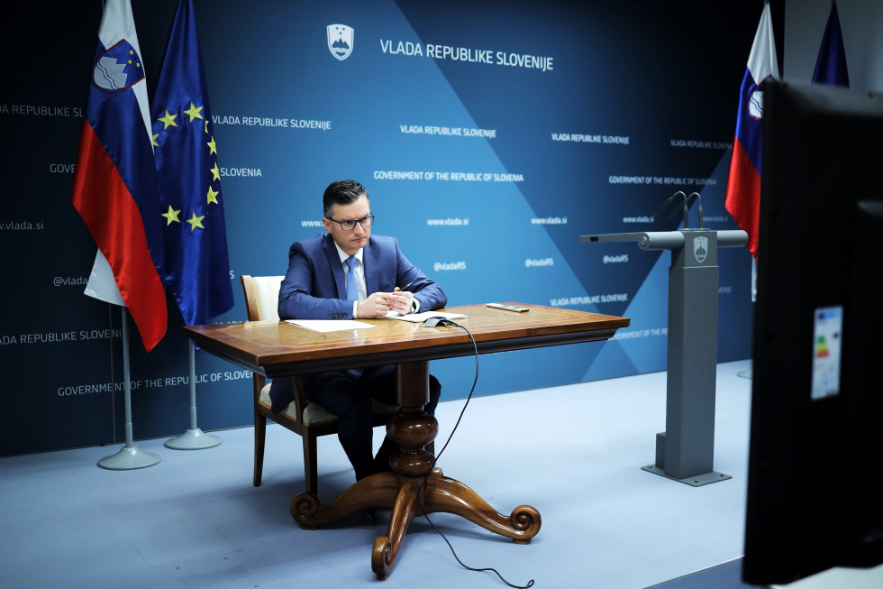 Premier Marjan Šarec med videokonferenco članov Evropskega sveta.