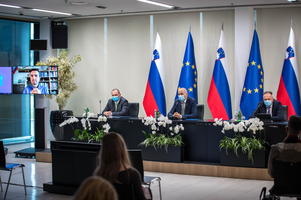 Novinarska konferenca ob prvi obletnici Vlade Republike Slovenije
