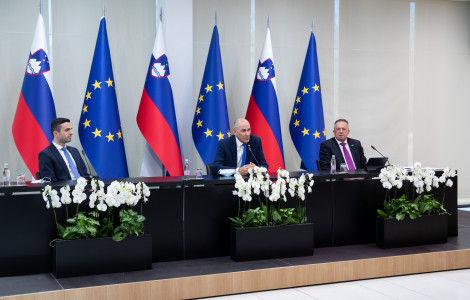NK23032 (Press conference with Prime Minister Janez Janša and Deputy Prime Ministers Zdravko Počivalšek and Matej Tonin)