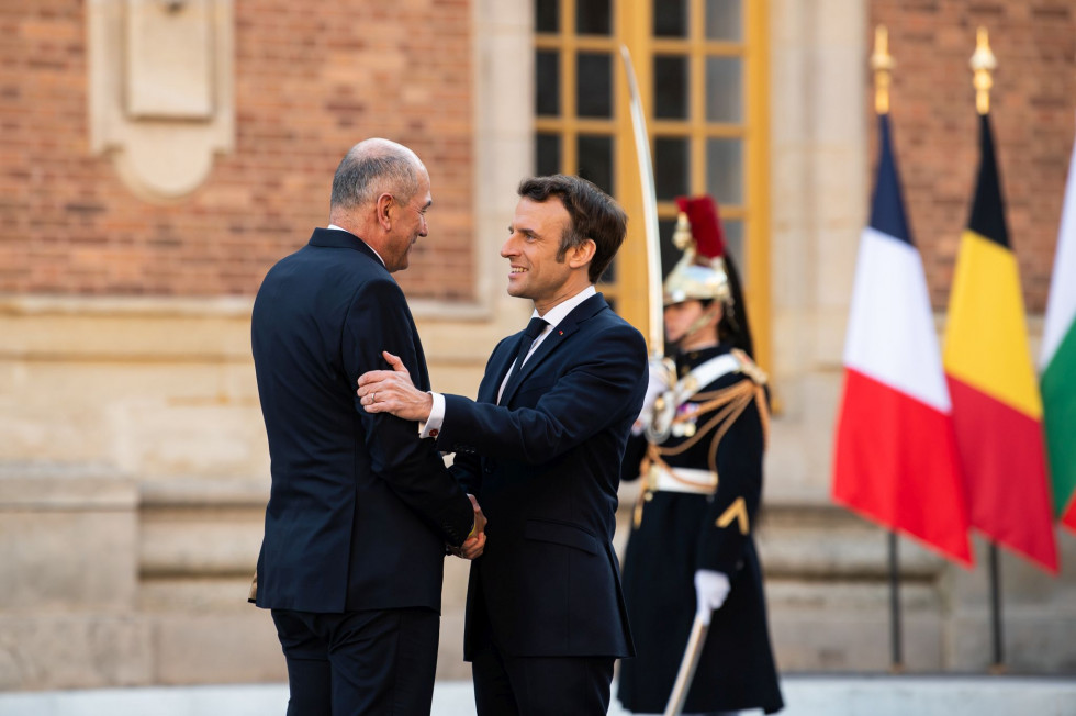 Predsednik vlade Janez Janša in francoski predsednik Emmanuel Macron