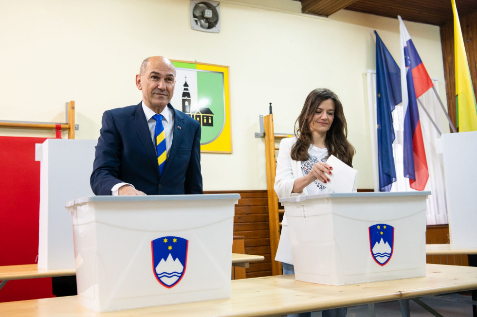 Prime Minister Janša already cast his vote