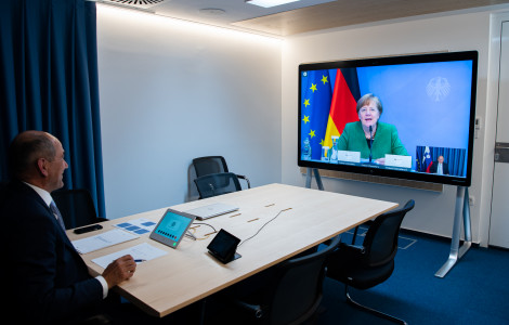 PV Janša v pogovorih z Merkel (A videoconference talk between PM Janša and and German Chancellor Merkel)