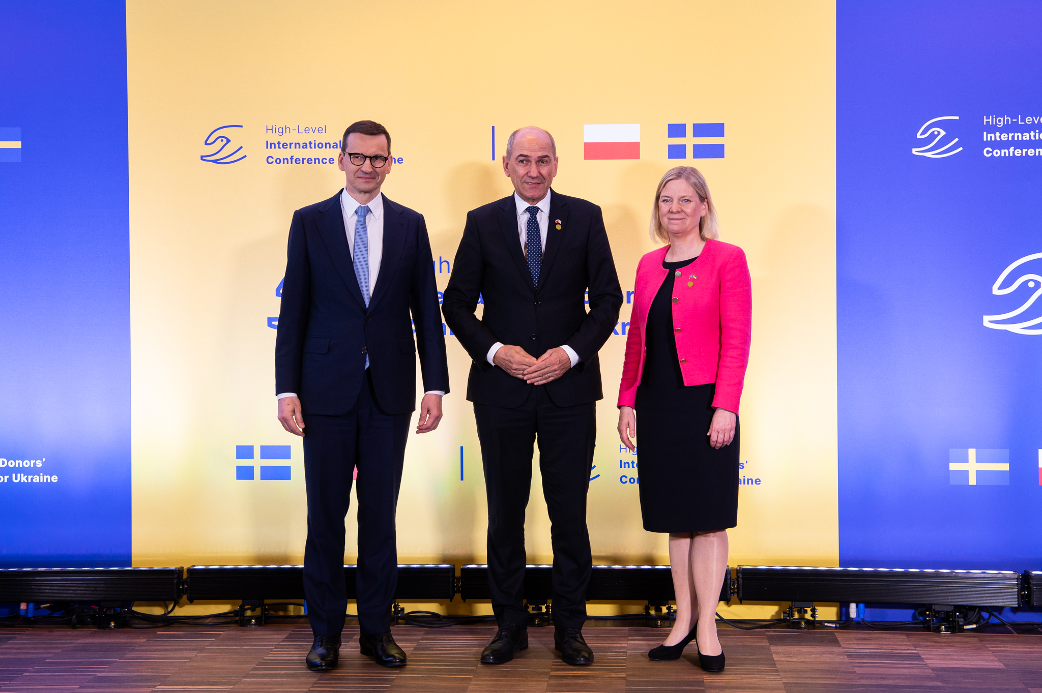 Poljski predsednik vlade Mateusz Morawiecki, slovenski predsednik vlade Janez Janša in švedska predsednica vlade Magdalena Andersson
