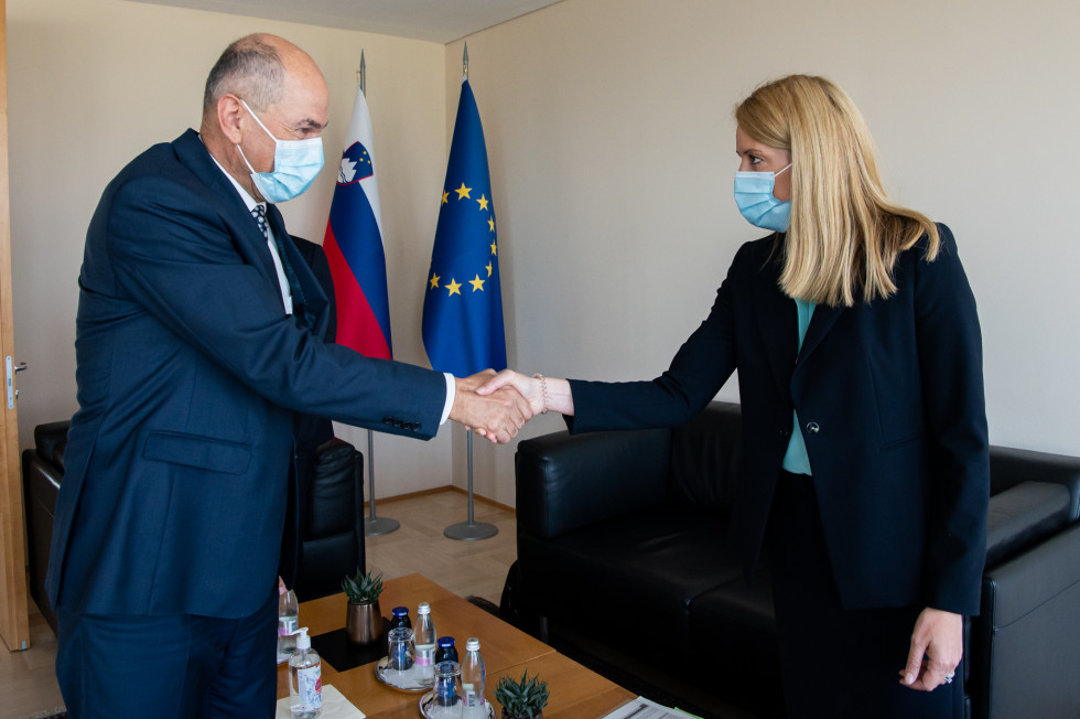 Srečanje predsednika vlade s podpredsednico Evropskega parlamenta