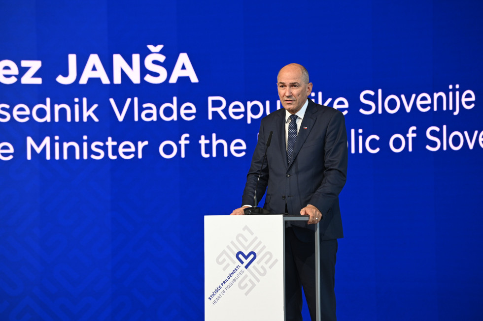 Predsednik vlade Janez Janša na slavnostni otvoritvi novega terminala Letališča dr. Jožeta Pučnika Ljubljana