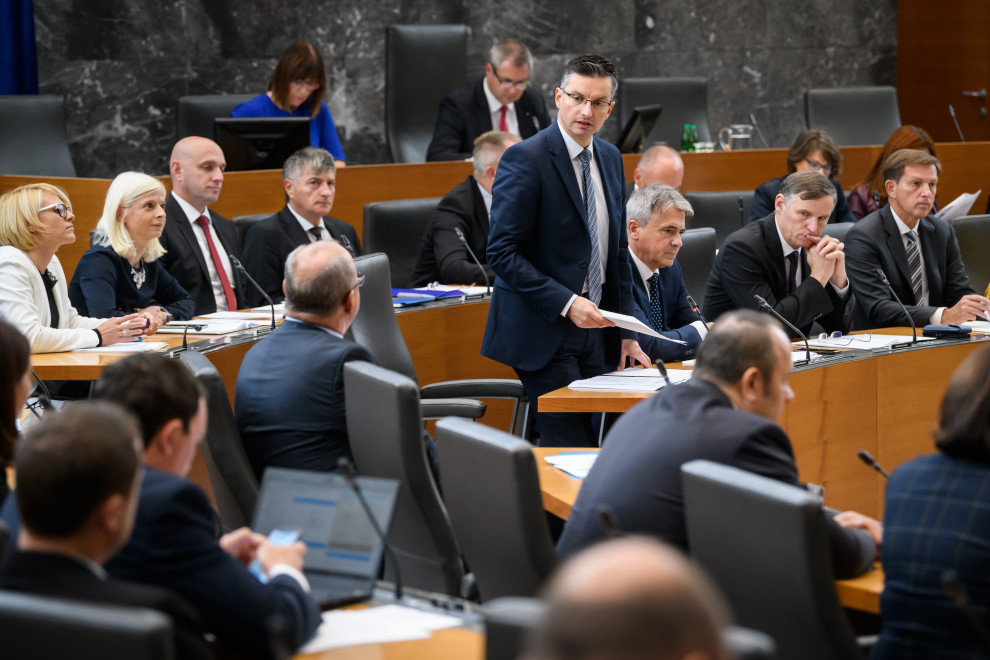 Predsednik vlade Marjan Šarec je odgovarjal na poslanska vprašanja