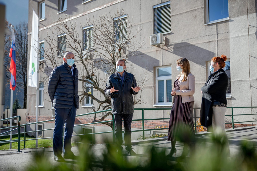 Predsednik vlade Janez Janša na obisku v Splošni bolnišnici Jesenice