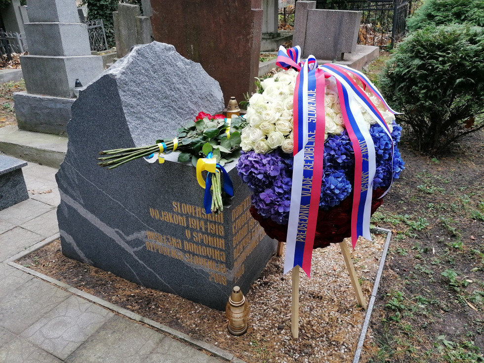 Deputy ambassador in Kyiv Blaž Masle laid a memorial wreath on behalf of the Prime Minister of the Republic of Slovenia Janez Janša on the memorial to the fallen Slovenian soldiers on the Eastern Front during the First World War.
