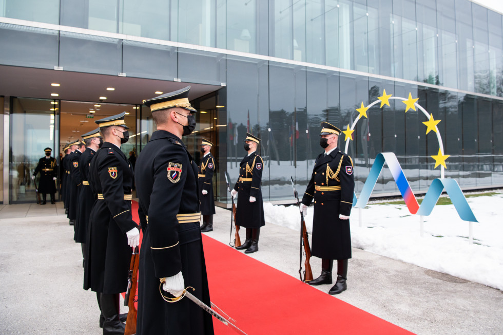 Prime Minister Janez Janša hosted a reception for relatives of the members of the Slovenian Territorial Defence, of the Ministry of the Interior and of civilian war victims killed or injured in the Slovenian War of Slovenia