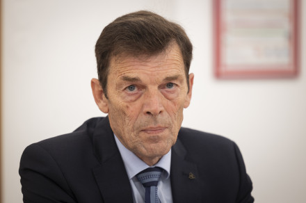 Dr Vinko Logaj