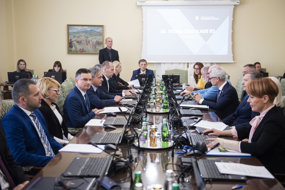 Prime Minister and members of the Government at the regular session