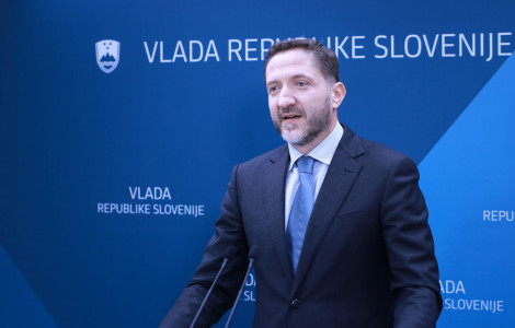 Klemen Boštjančič (Minister za finance Klemen Boštjančič na novinarski konferenci)