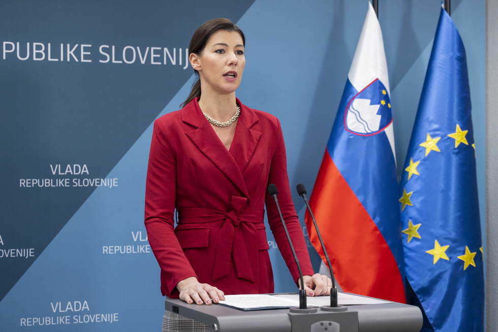 Minister of Justice Dominika Švarc Pipan at the press conference