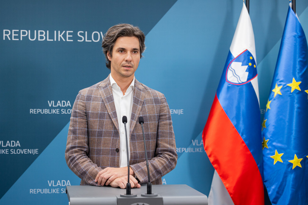 Minister of Labour, Family, Social Affairs and Equal Opportunities Luka Mesec at a press conference after the government meeting.