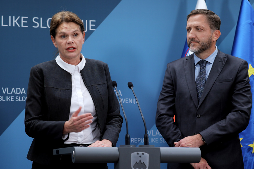 Minister Alenka Bratušek and Minister Klemen Boštjančič at the press conference after the Government session
