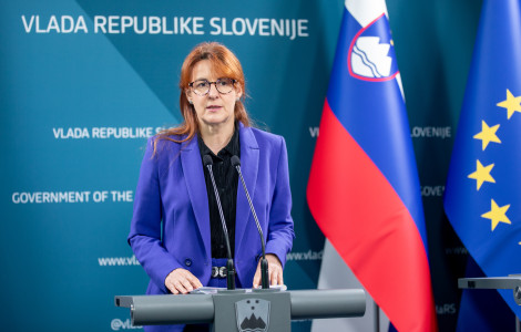 Katic (Minister as speaker at the press conference after the cabinet meeting)