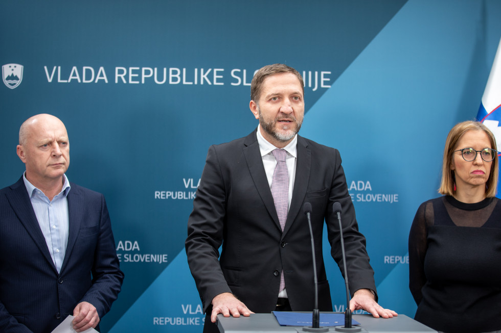 Minister of Finance Klemen Boštjančič, Minister of Health Valentina Prevolnik Rupel and Minister of Public Administration Franc Props at the press conference after the government meeting