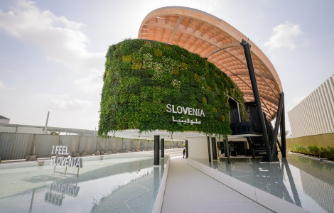 Expo foto paviljon (The slogan behind the Slovenian pavilion reads Smart Green Experience and intertwines three natural elements: water, forest and wood)