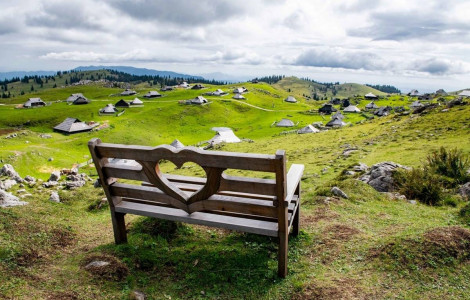 Velika planina klopca (In Slovenia, all is connected with love – already the name of the country itself)