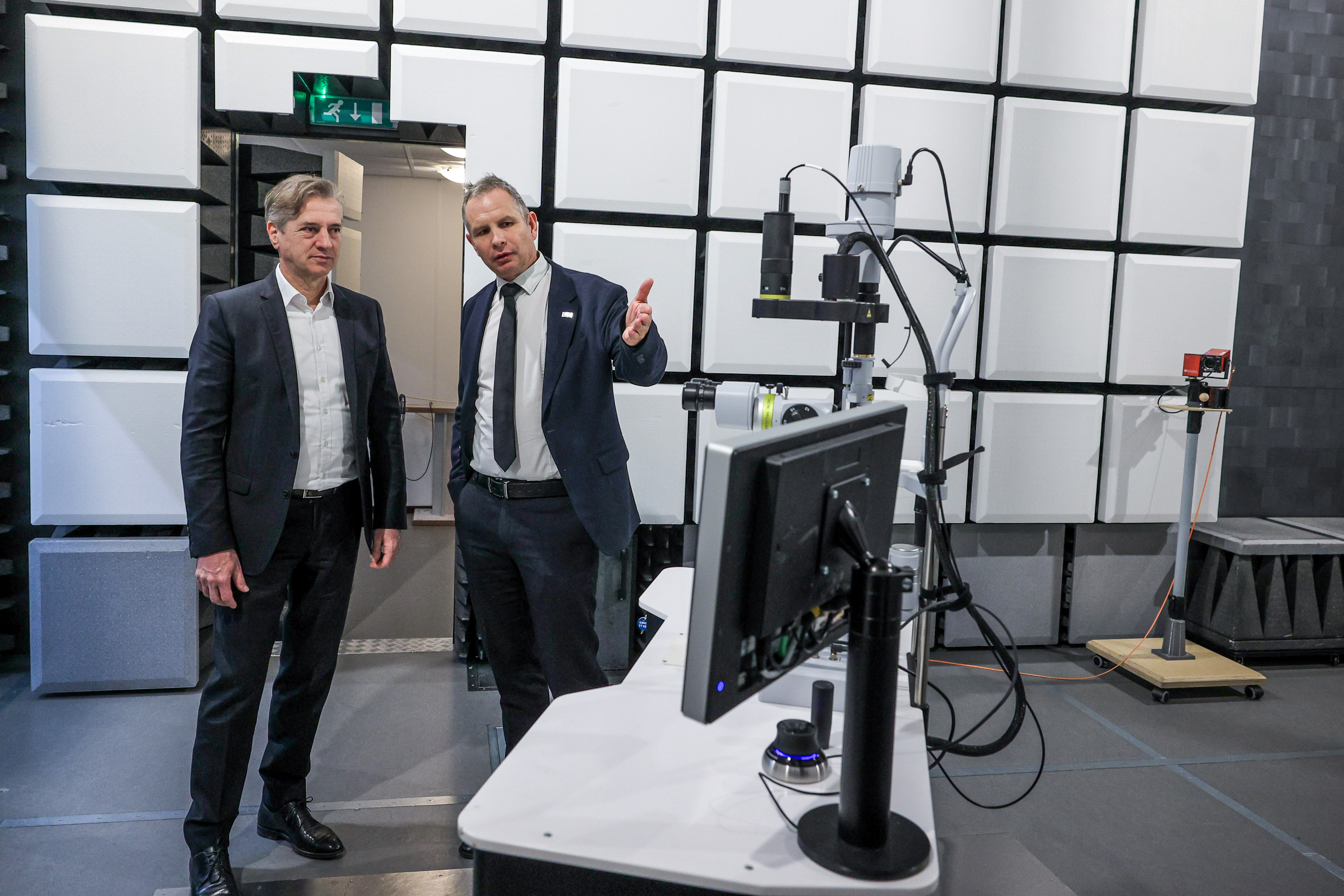Prime Minister Golob visits Slovenian Institute of Quality and Metrology