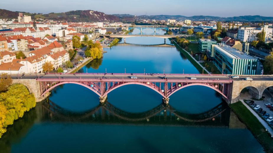 City, bridges, river