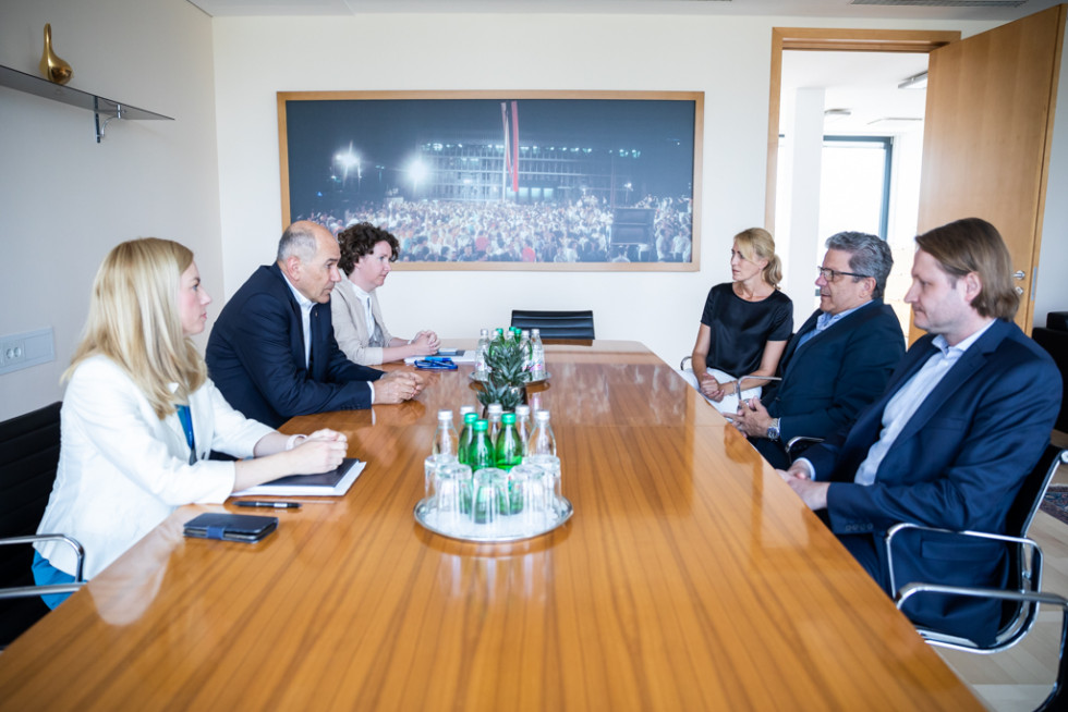 Prime Minister Janez Janša meets with representatives of Fides 
