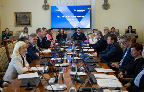 55130459960 888a16593c o (people sitting at a table with microphones and computers)