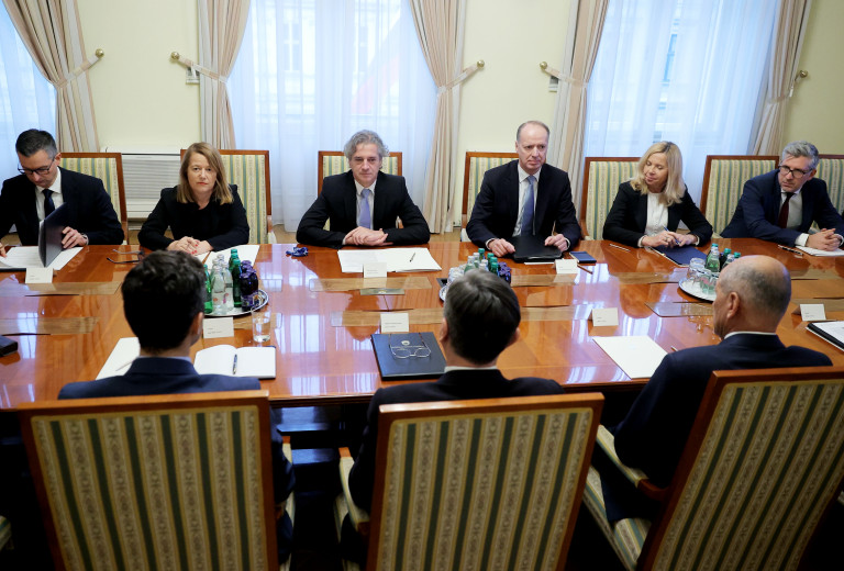 Premier Golob: Naša moralna dolžnost je podpora Ukrajini pri obrambi 