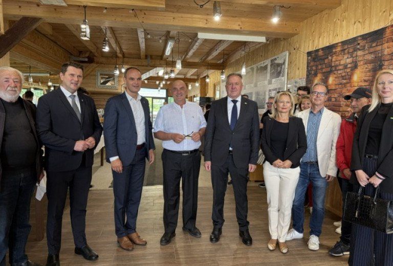 Državni sekretar Počivalšek: Slovenski turizem mora graditi na višji dodani vrednosti