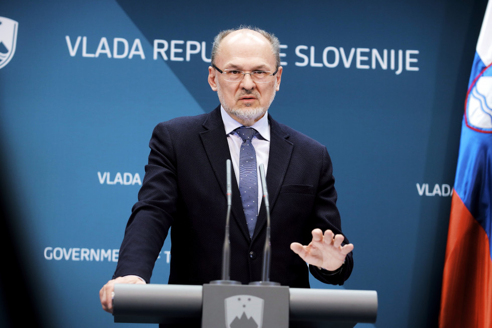 Vladni govorec, veleposlanik Jelko Kacin